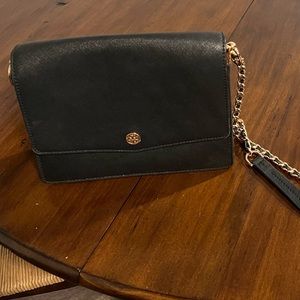 Tory Burch crossbody/shoulder bag.